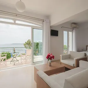 Angeliki Apartment